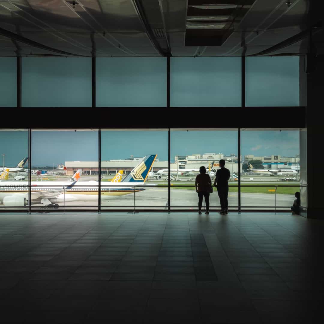 Airline Stocks Fall After American and Spirit Airlines Warning